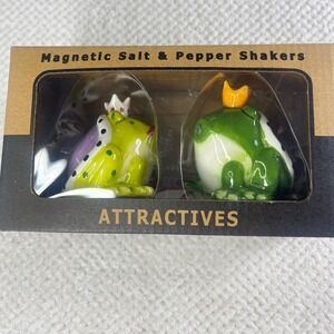 Magnetic‎ Frog Prince Salt and Pepper Shakers Set Ceramic Attractives NIB